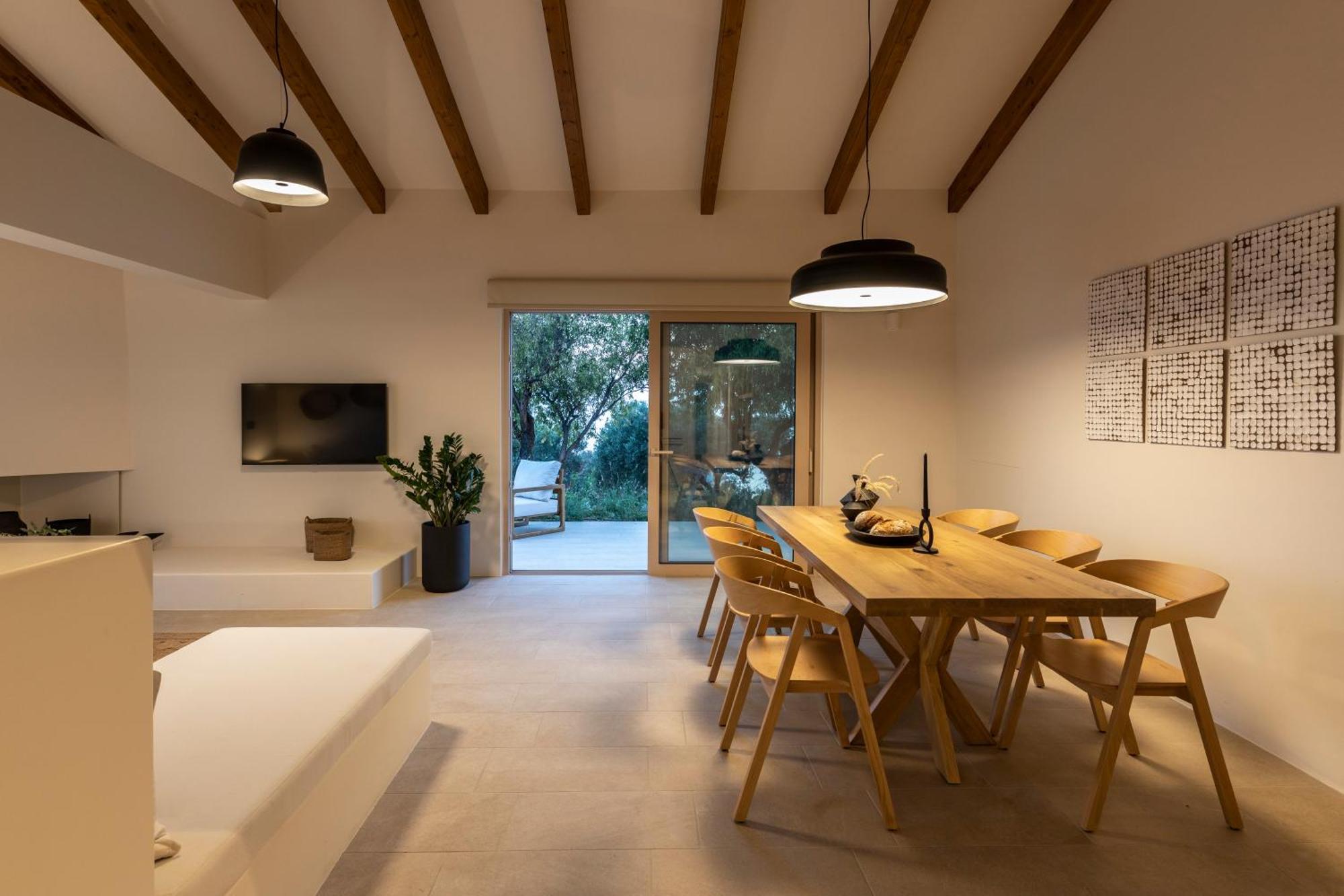 Avertosia Luxury Villas 阿尔戈斯托利翁 外观 照片