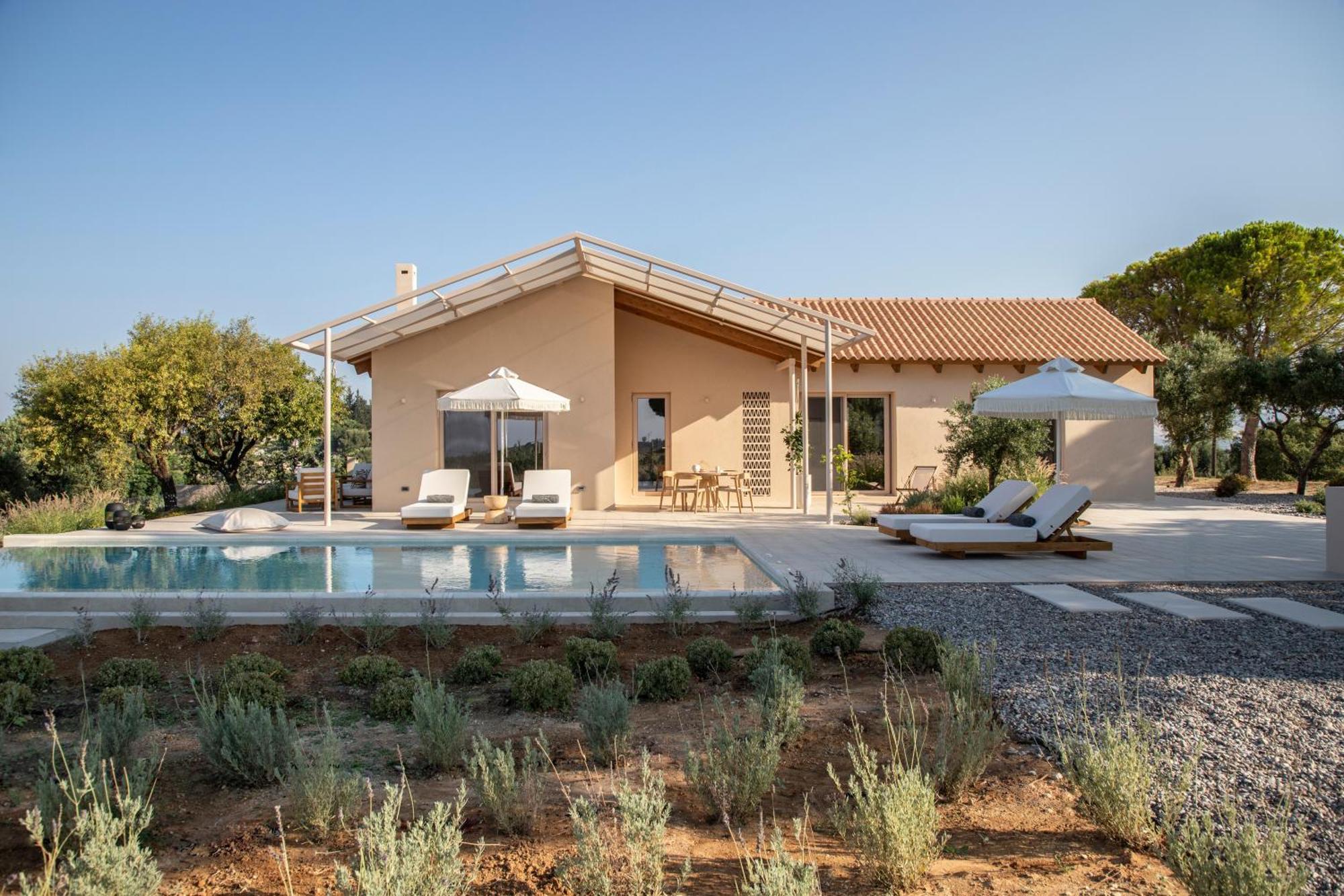 Avertosia Luxury Villas 阿尔戈斯托利翁 外观 照片