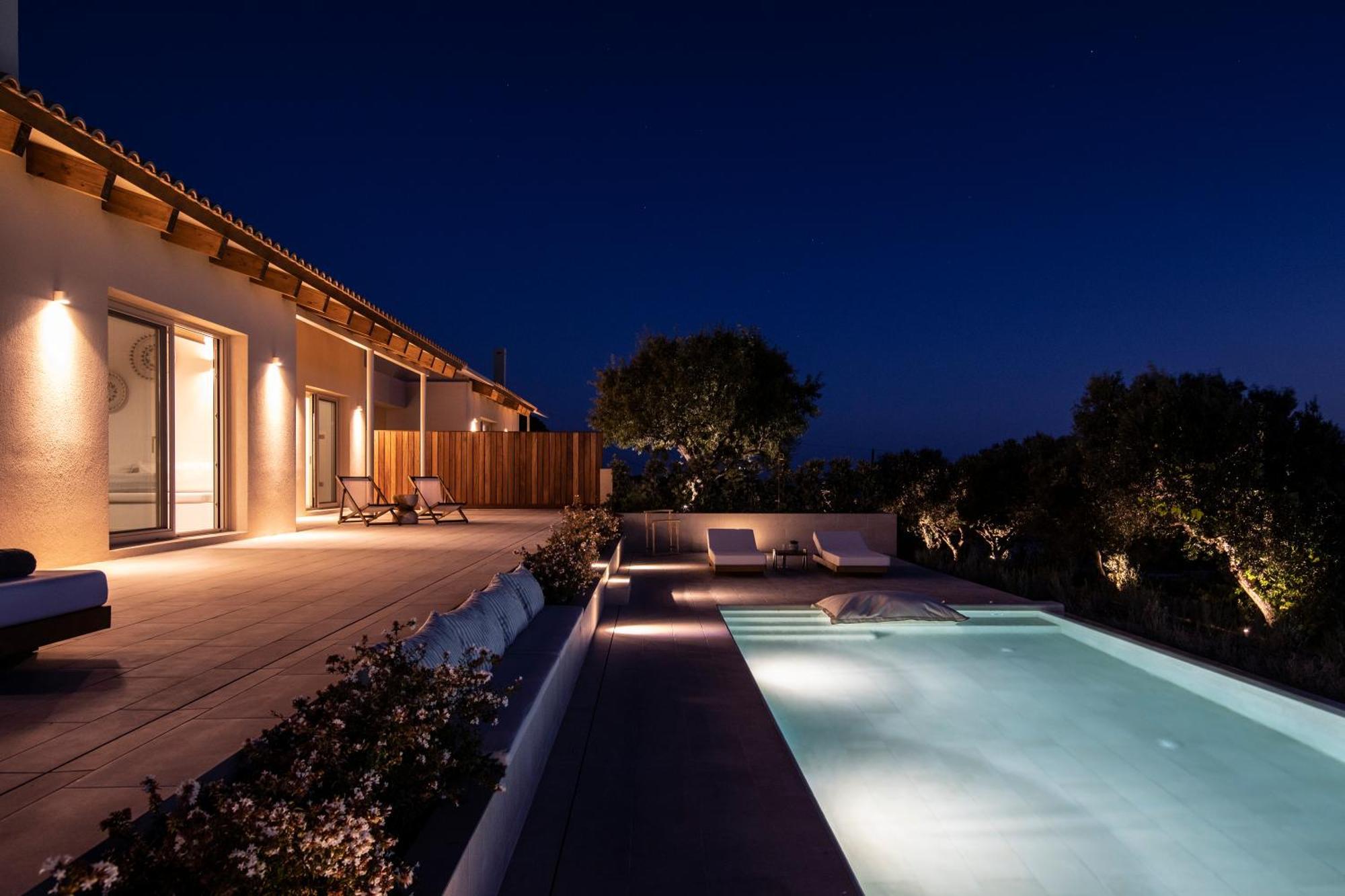 Avertosia Luxury Villas 阿尔戈斯托利翁 外观 照片