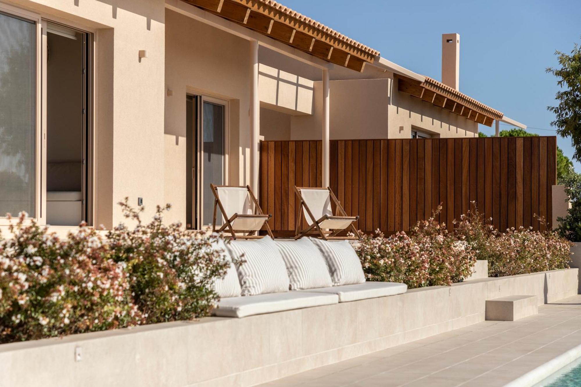 Avertosia Luxury Villas 阿尔戈斯托利翁 外观 照片